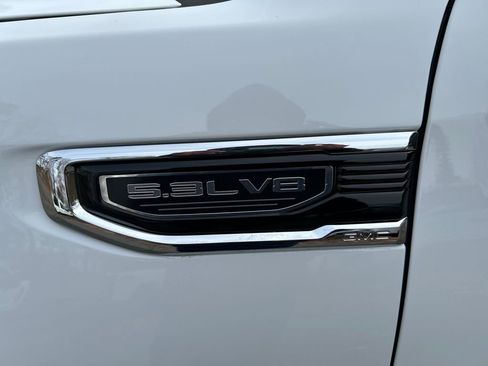 Used 2024 GMC Sierra 1500 SLT image 14