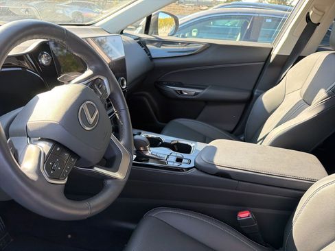 Used 2025 Lexus NX 350 AWD w/ Cold Area Package image 6