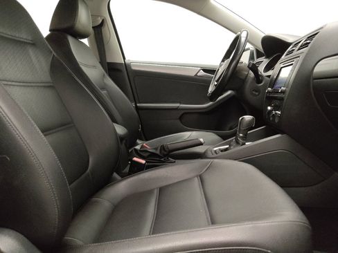 Used 2017 Volkswagen Jetta SE FWD image 21