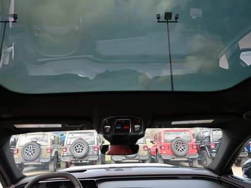 New 2026 Dodge Charger R/T Scat Pack image 22