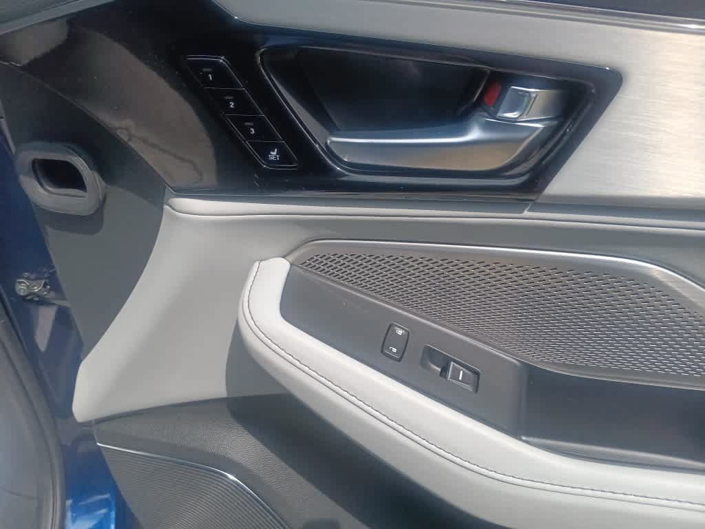 Used 2024 Acura MDX w/ Technology Package AWD/4WD image 28