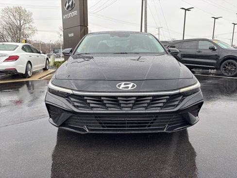 Used 2024 Hyundai Elantra SEL image 10