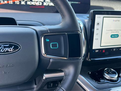 New 2026 Ford Expedition Platinum image 35