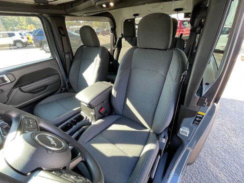 New 2026 Jeep Wrangler Sport AWD/4WD image 10