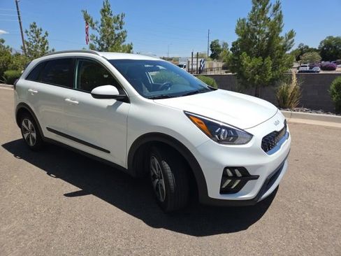 Used 2022 Kia Niro LX FWD image 3