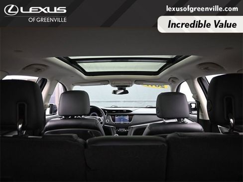 Used 2017 Cadillac XT5 Luxury w/ Driver Awareness Package image 32