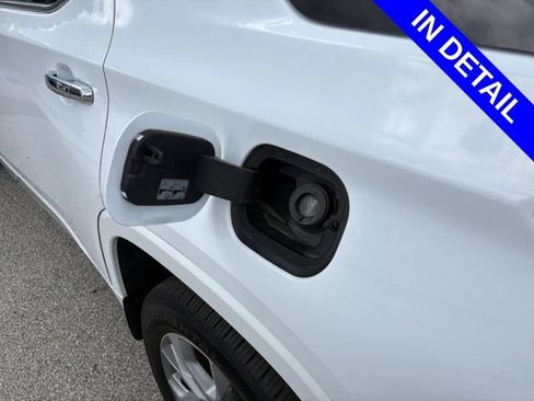 Used 2019 Chevrolet Traverse Premier w/ Driver Confidence II Package FWD image 20