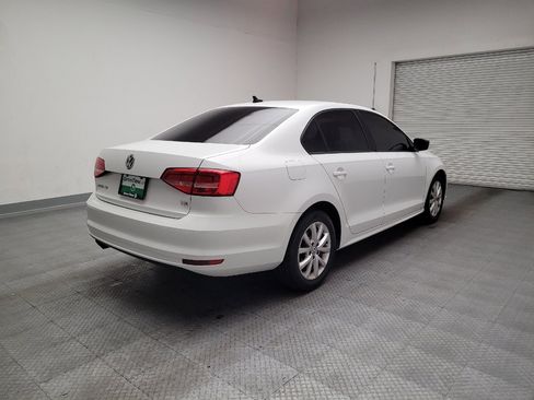 Used 2015 Volkswagen Jetta SE FWD image 9