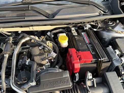 Used 2025 Nissan Sentra SR FWD image 35