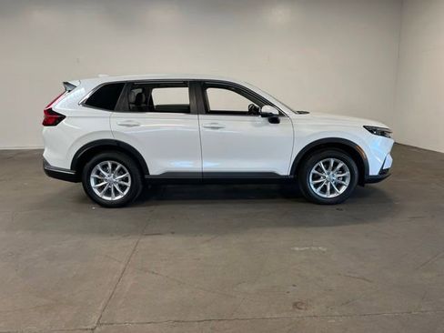 Used 2025 Honda CR-V EX image 2
