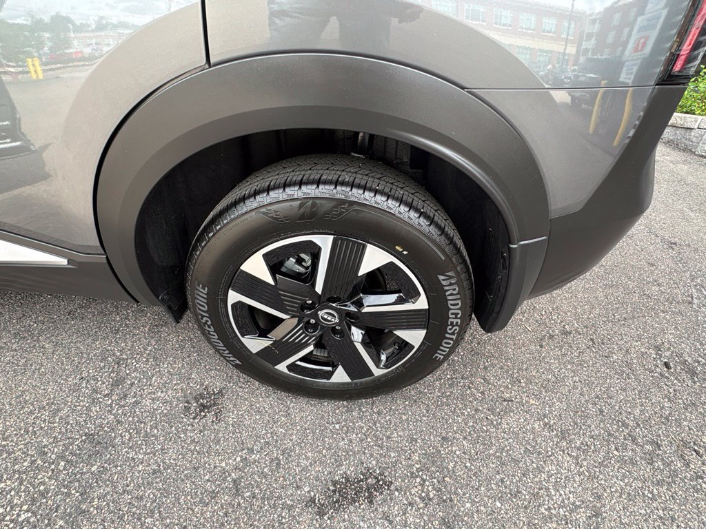 Certified 2026 Nissan Kicks SV w/ SV Premium Package AWD/4WD image 17