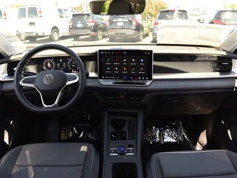 New 2026 Volkswagen Tiguan SE AWD/4WD image 7