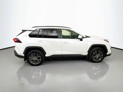 Used 2023 Toyota RAV4 XLE Premium AWD/4WD image 8
