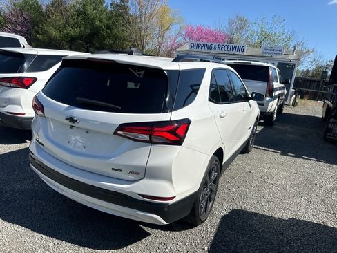 Used 2024 Chevrolet Equinox RS w/ RS Leather Package image 7