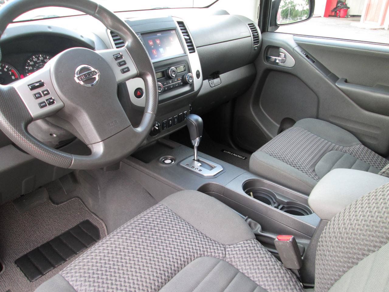 Used 2020 Nissan Frontier SV AWD/4WD image 25