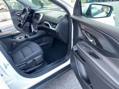 Used 2023 GMC Terrain SLE w/ Driver Convenience Package image 28