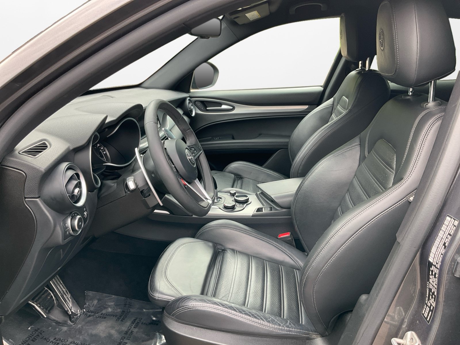 Used 2018 Alfa Romeo Stelvio Ti Sport AWD/4WD image 10