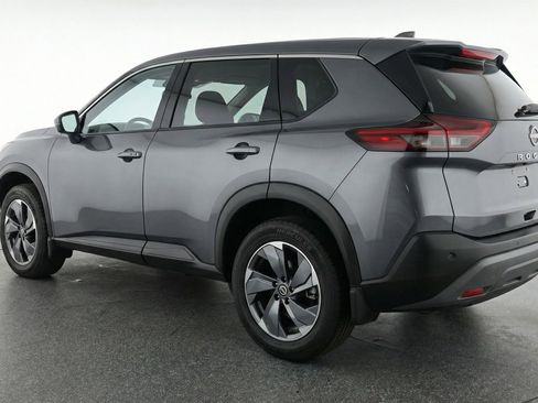Used 2025 Nissan Rogue SV AWD/4WD image 6