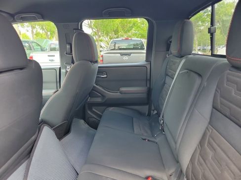 Used 2022 Nissan Frontier Pro-X RWD image 12