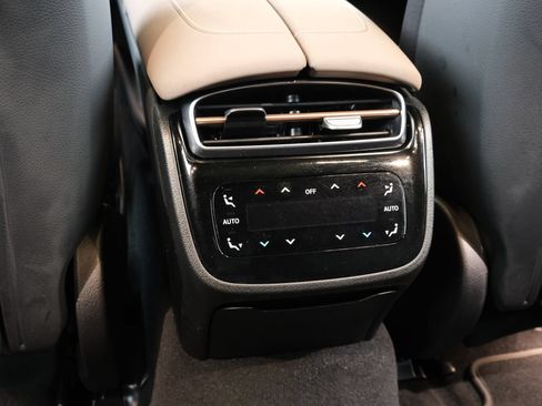 Used 2023 Mercedes-Benz EQS 580 4MATIC Sedan image 40