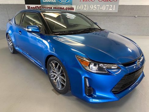 Used 2014 Scion tC FWD image 9