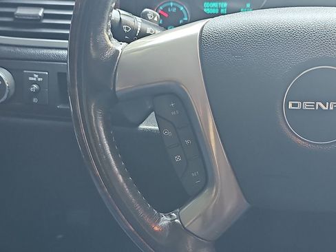 Used 2013 GMC Yukon Denali AWD/4WD image 21