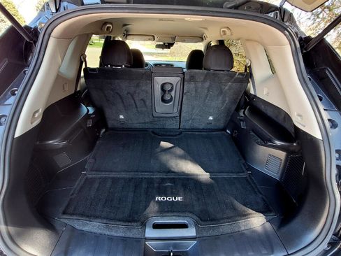 Used 2019 Nissan Rogue S w/ Special Edition Package image 22