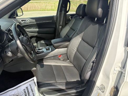 Used 2020 Jeep Grand Cherokee Limited AWD/4WD image 12