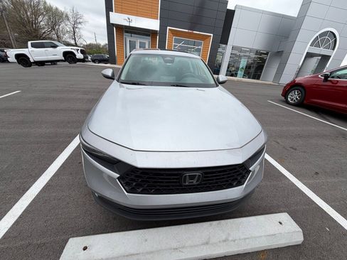 Used 2024 Honda Accord EX image 3