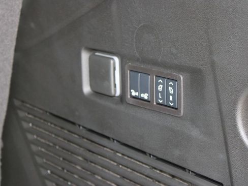 New 2025 Chevrolet Tahoe Premier image 32