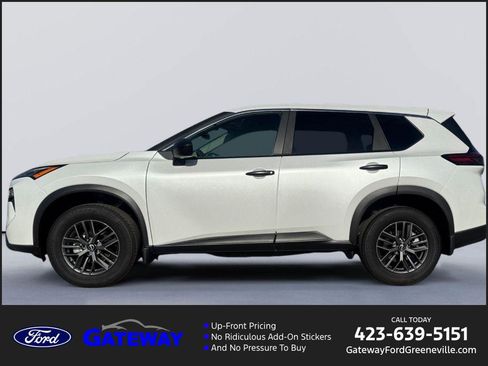 Used 2025 Nissan Rogue S image 1