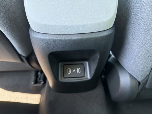 New 2026 Hyundai Elantra Limited FWD image 15