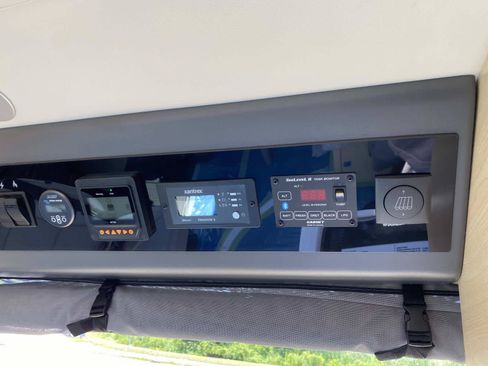 Used 2024 RAM ProMaster 3500 w/ Quick Order Package 22H SLT+ FWD image 29