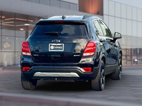 Used 2018 Chevrolet Trax Premier w/ Midnight Edition image 3