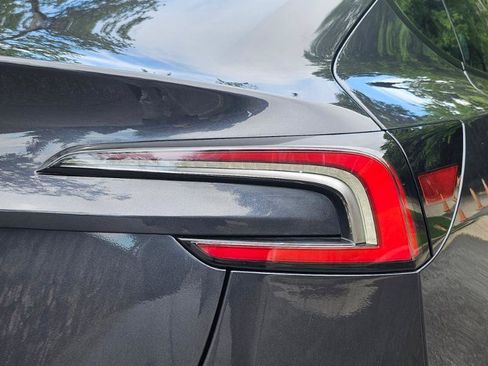 Used 2024 Tesla Model 3 Long Range RWD image 31