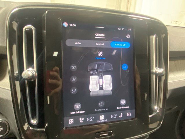 Certified 2024 Volvo XC40 B5 Core AWD/4WD image 22