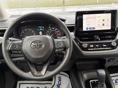 Used 2025 Toyota Corolla LE image 50