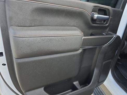 Used 2022 GMC Sierra 2500 AT4 w/ AT4 Premium Plus Package image 11