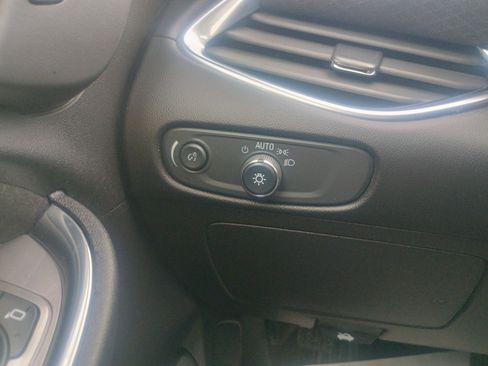 Used 2020 Chevrolet Malibu LT image 20