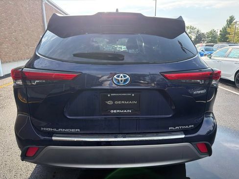 Used 2022 Toyota Highlander Platinum AWD/4WD image 6