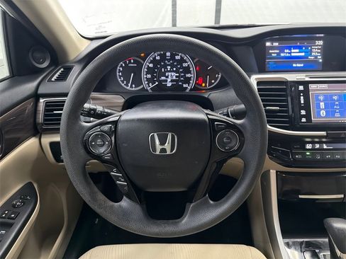Used 2017 Honda Accord EX image 24