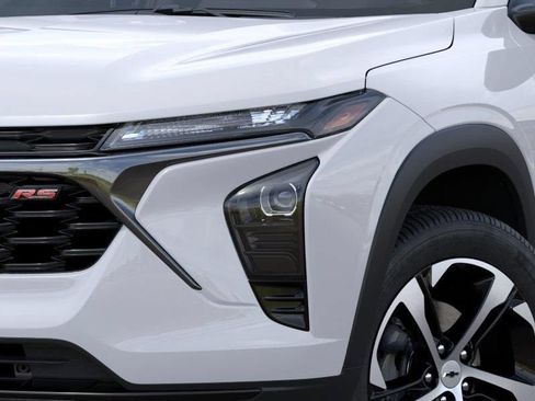 New 2026 Chevrolet Trax RS w/ Sunroof Package FWD image 10