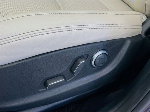 Used 2022 Genesis GV70 2.5T image 17