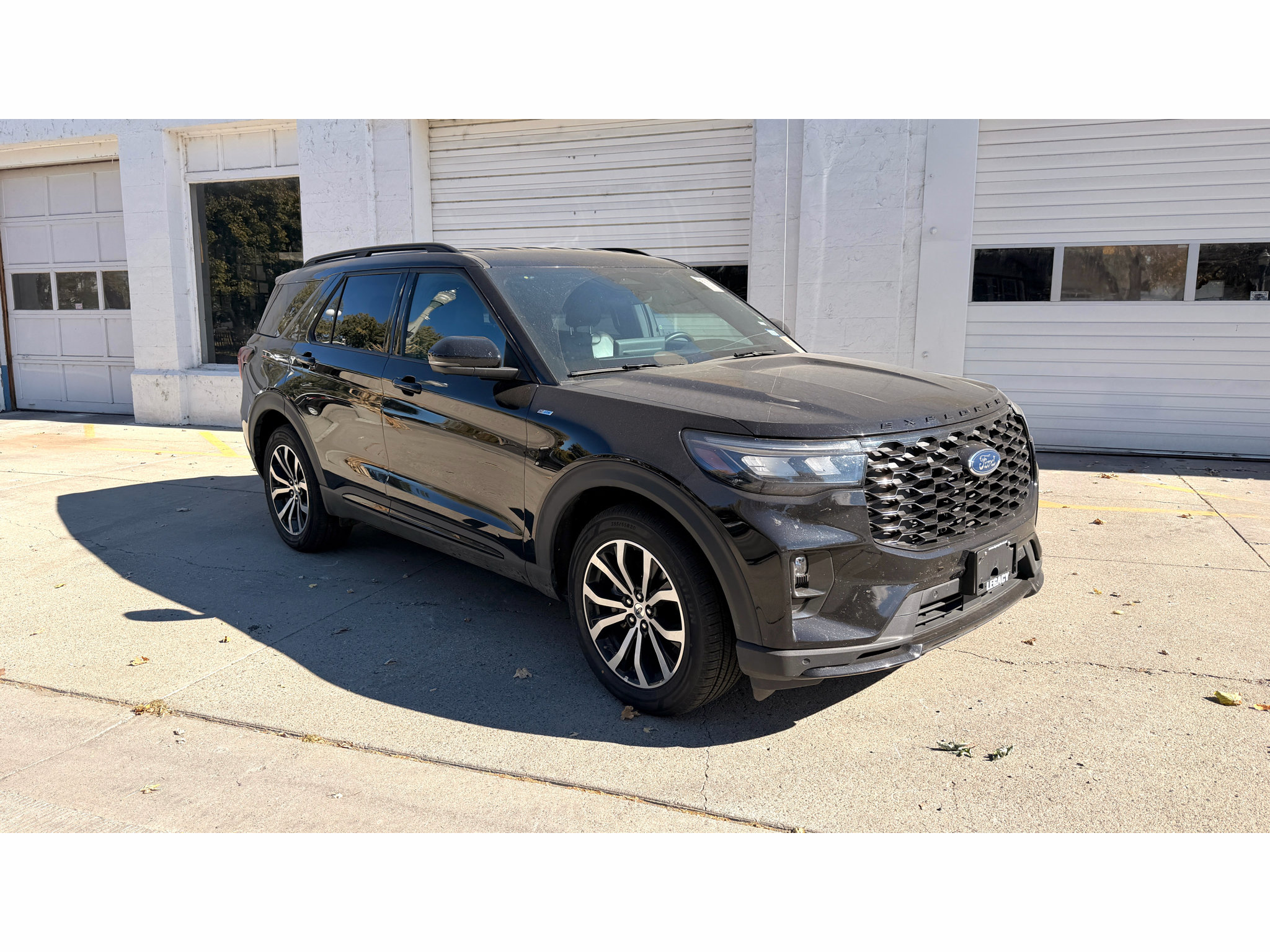 Used 2026 Ford Explorer ST-Line AWD/4WD image 3
