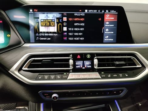 Used 2022 BMW X7 xDrive40i w/ Cold Weather Package image 23