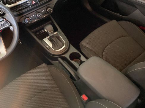 Used 2020 Kia Forte LXS FWD image 32