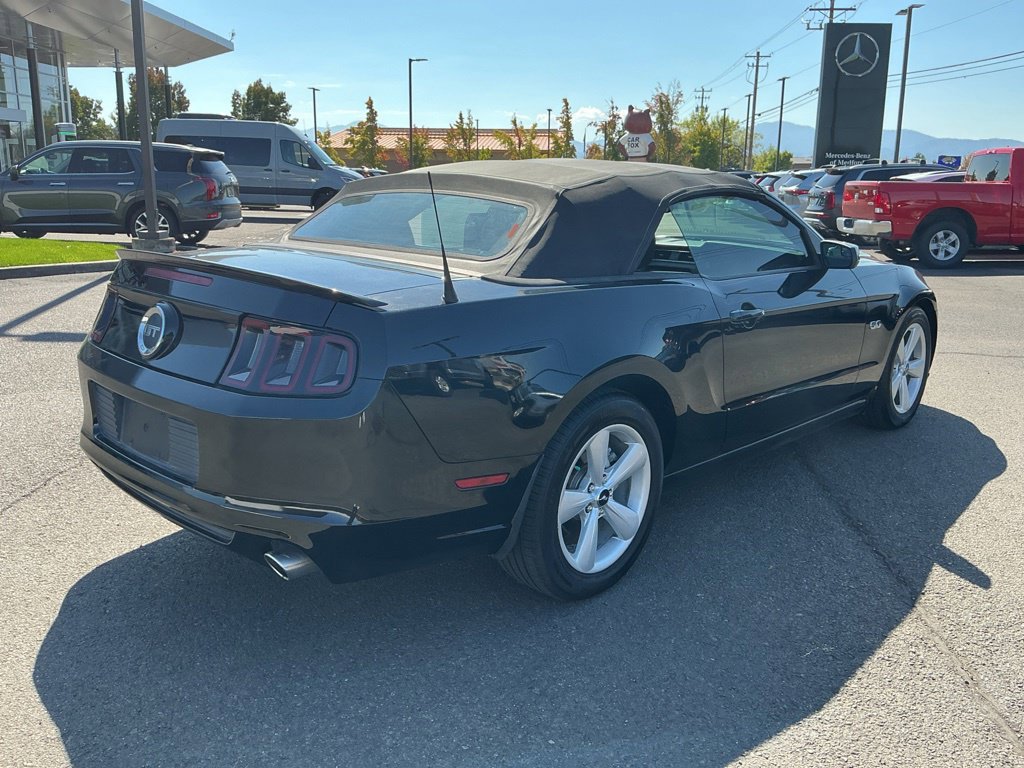 Used 2013 Ford Mustang GT RWD image 7
