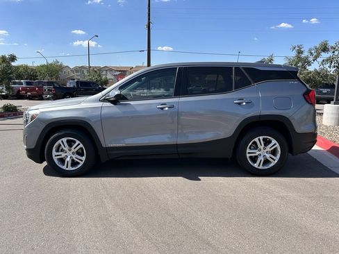 Used 2019 GMC Terrain SLE FWD image 2