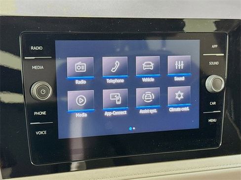 New 2025 Volkswagen Taos SE image 7