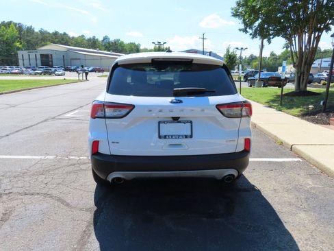 Used 2020 Ford Escape SE FWD image 6